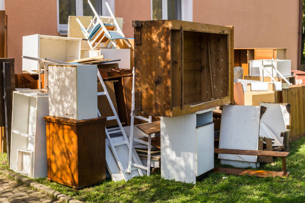 Best Commercial Junk Removal  in Centereach, NY